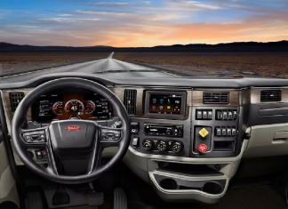 Peterbilt dévoile le système de rétrovision par caméras des modèles 579 et 567