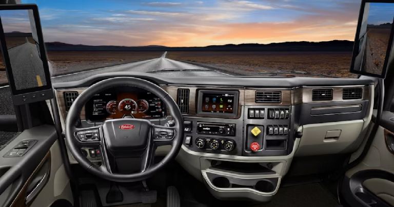Peterbilt dévoile le système de rétrovision par caméras des modèles 579 et 567