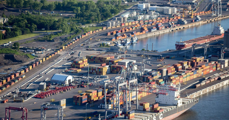 Accident mortel impliquant un camionneur au terminal Viau du port de Montréal