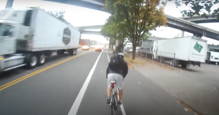 Chauffeur de camion accusé de conduite imprudente causant la mort