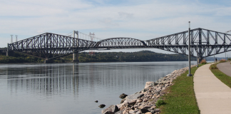 Collaboration pour du camionnage sur le Pont de Québec?