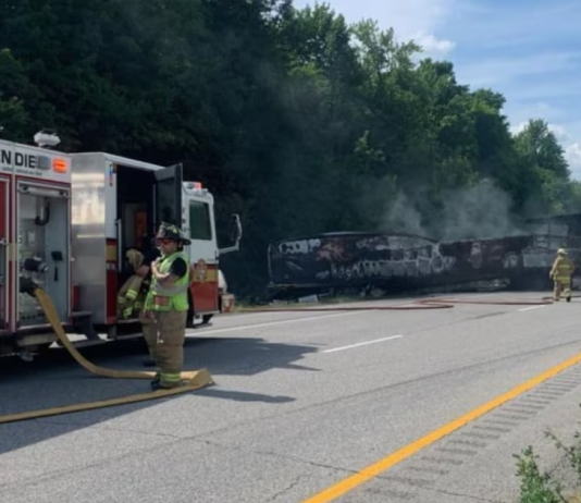 Autoroute 416: Un camionneur sévèrement brûlé, l’autre conducteur dans un état grave Ontario Provincial Police - East Region