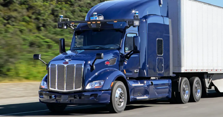 Camionneurs et camionneuses: vers une extinction ou une évolution du métier?