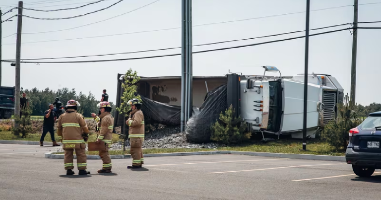 Perturbation routière à Granby suite au renversement d&rsquo;un camion