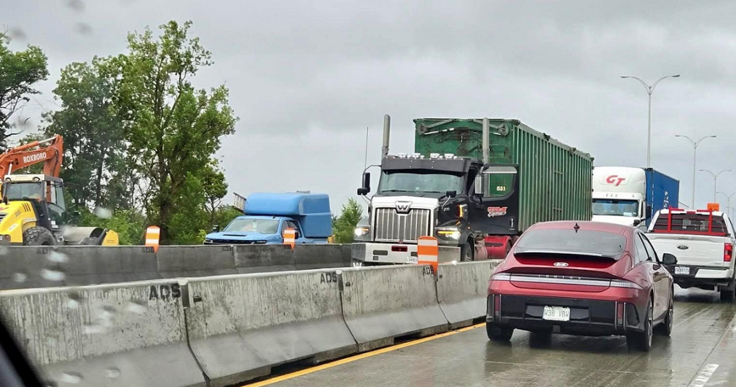 Altercation sur le Pont de l'Île-aux-Tourtes : Camionneur frappe une camionneuse, blessée sévèrement
