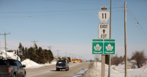 Risques d'accidents sur la 11-17 en Ontario dû au manque de formation des camionneurs.
