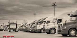 Industrie du transport : Les pires changements selon les camionneurs Un camion, symbolisant les défis modernes comme la limitation de vitesse, les transmissions automatiques et la technologie avancée dans l'industrie du transport.