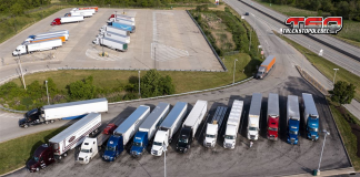 Le stationnement des camions : un enjeu prioritaire pour la sécurité dans le transport routier Le manque de stationnement pour camions est un problème persistant dans le camionnage