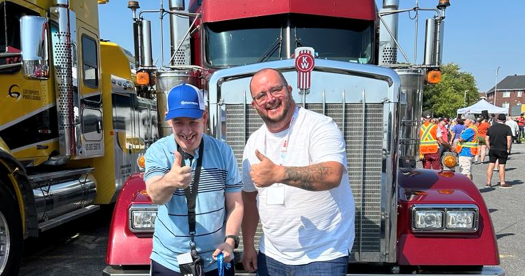 Mathieu Caron de Transport Grayson dépasse son objectif lors de la Balade de Rêve pour la Fondation Le Renfort, offrant des balades inoubliables aux participants.