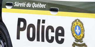 Un camion à ordures impliqué dans une collision mortelle à Thetford Mines Camion à ordures et VUS impliqués dans une collision mortelle sur la route 112 près de Thetford Mines, entraînant le décès du conducteur du VUS.