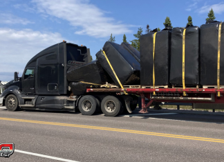 Accident impliquant un camion lourd à Baie-Comeau évité grâce à un signalement Un camion intercepté par un agent de Contrôle routier Québec après un signalement citoyen pour arrimage dangereux.