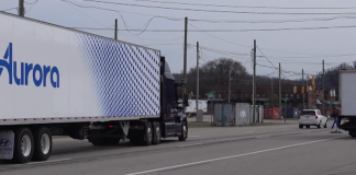 Tests de camions automatisés (sans conducteur) sur les routes provinciales de l’Ontario Programme pilote de l'Ontario pour tester des camions automatisés de plus de 4 500 kg sur les routes provinciales, avec des règles de sécurité.