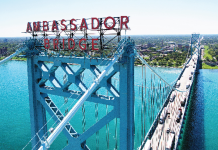 Accès des matières dangereuses au pont Ambassador : un incident ravive les débats Le pont Ambassador vu de la rivière Détroit, un enjeu de sécurité pour le transport de matières dangereuses.