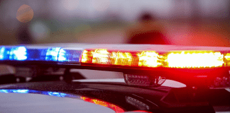 Camionneur décédé à Victoriaville : la CNESST dévoile les causes de l’accident Sirènes de police allumées sur les lieux d’un accident impliquant un camionneur, résultats de l'enquête de la CNESST.