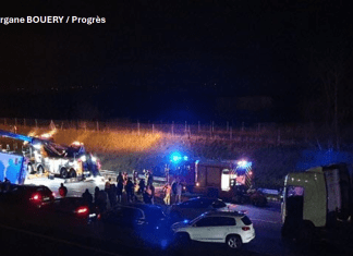 Chaos en Allemagne : Un camion fou sème la terreur sur les autoroutes Un camion immobilisé après avoir provoqué une série d’accidents sur les autoroutes A6 et A1 en Allemagne, causant des dégâts majeurs et de nombreuses blessures.