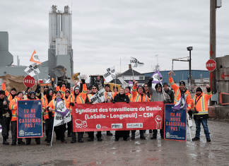 Lock-out chez Béton Provincial : Un conflit de travail tendu en pleine période des Fêtes Moins de huit mois après avoir acquis les usines de LaSalle et de Longueuil, Béton Provincial, le plus grand joueur québécois dans l'industrie du béton, a décrété un lock-out juste avant les fêtes.