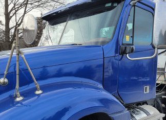 La Police Provincial de l’Ontario (PPO) arrête un autre camion-école et porte des accusations Camion-école arrêté par la PPO à Caledon East pour multiples infractions graves, illustrant les problèmes de sécurité routière liés à certaines écoles de conduite en Ontario.
