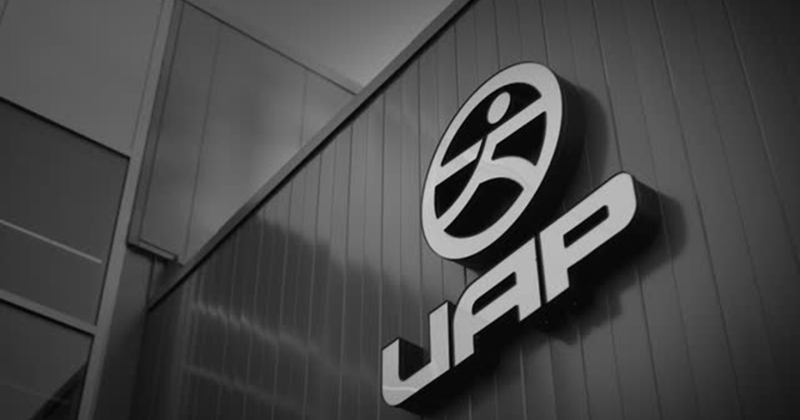 Logo de UAP, qui a annoncé l'acquisition de FleetSpec, un partenariat stratégique pour élargir leur offre dans le secteur des véhicules lourds.
