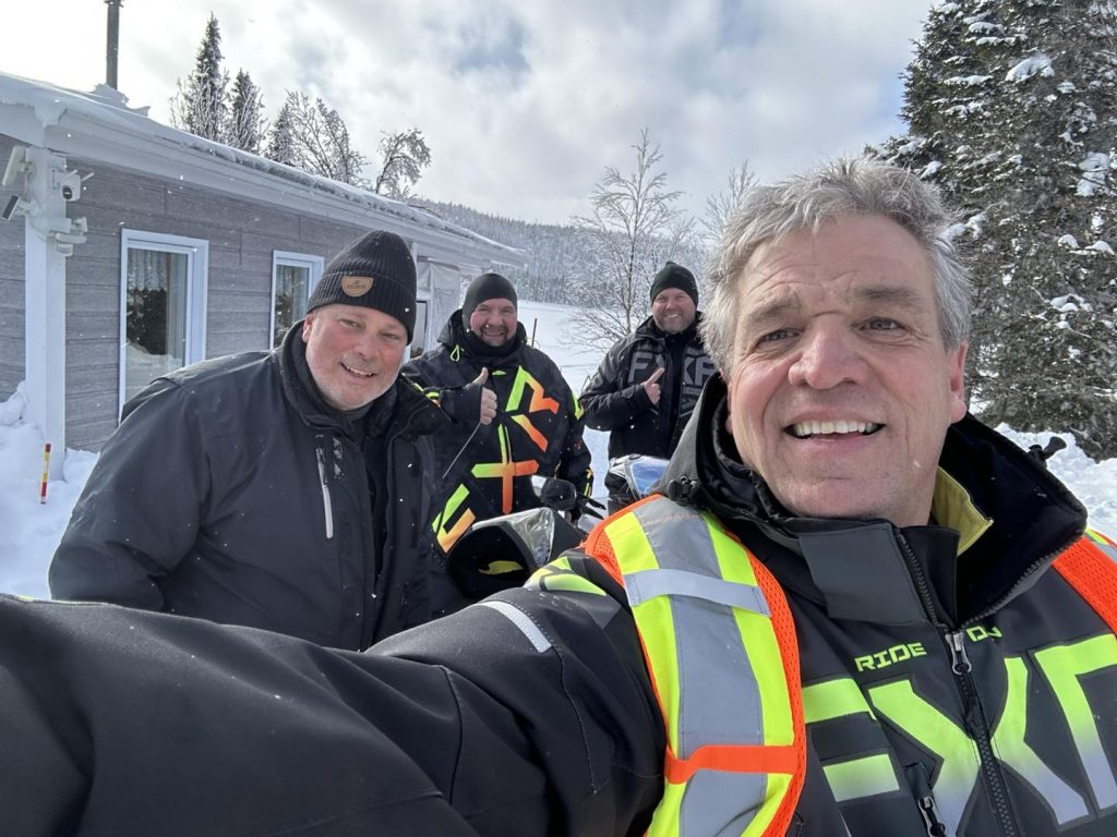 Participants et Dominic Beaulac, Randonnée des Transporteurs 2025.