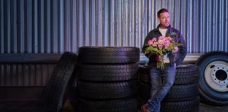 Cœur de trucker sur Unis TV est de retour pour sa troisième saison avec P-A Méthot! Les quatre nouveaux candidats de la saison 3 de Cœur de Trucker prêts à trouver l’amour sur les routes du Canada – Crédit photo : Unis TV
