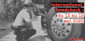 International Roadcheck 2025 : les inspections de camions auront lieu du 13 au 15 mai Policier - contrôleur routier effectuant une vérification complète d’un camion pendant l’International Roadcheck, les dates du prochain blitz d'inspection seront en mai 2025.