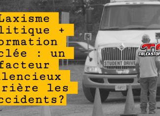 Formation des camionneurs au Canada et aux États-Unis : un scandale encore trop toléré? Formateur en conduite de camion debout près de son véhicule, dans un stationnement aménagé avec des cônes de signalisation, utilisé pour la formation pratique (pour article Formation des camionneurs au Canada et aux États-Unis : un scandale encore trop toléré?)