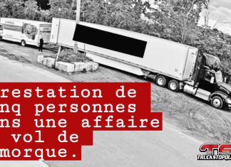 Vol de whisky : cinq arrestations, deux suspects toujours recherchés Photo d'une caméra de surveillance montrant un vol de whisky en cours ; un camion transfère des caisses dans une fourgonnette U-Haul, à Windsor, Ontario.