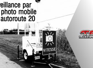 Surveillance par radar photo mobile sur l’autoroute 20 Radar photo mobile installé sur le bord de l'autoroute 20, à Notre-Dame-du-Bon-Conseil, pour surveiller la vitesse dans une zone de travaux.
