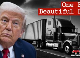 Camionnage : Ce que contient la One Big Beautiful Bill de Trump et son impact Le visage de Donald Trump en avant-plan, avec un camion roulant sur une autoroute en arrière-plan. Sur l'image, le texte One Big Beautiful Bill fait référence à sa réforme fiscale signée le 4 juillet, qui aura des impacts sur le camionnage.