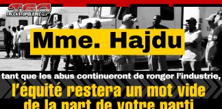 Patty Hajdu : pour une équité réelle, il faut nettoyer les abus dans le transport Image en noir et blanc montrant un groupe de camionneurs alignés devant des camions, avec en surimpression un bandeau jaune où l’on lit « Mme. Patty Hajdu », et en bas le texte : « tant que les abus continueront de ronger l’industrie, l’équité restera un mot vide de la part de votre parti. »