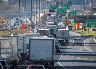 Lundis Infernaux : l’industrie du camionnage déjà en contact avec le ministre L’industrie du camionnage en contact avec le ministre