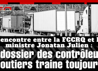 Rencontre entre la FCCRQ et le ministre Jonatan Julien : le dossier des contrôleurs routiers traine toujours Camions en ligne à un poste de contrôle routier, illustrant la surveillance du transport routier et les enjeux entourant le travail des contrôleurs routiers, avec le texte : Rencontre entre la FCCRQ et le ministre Jonatan Julien : le dossier des contrôleurs routiers traine toujours.