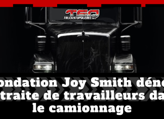 La fondation Joy Smith dénonce la traite de travailleurs dans le camionnage Image de Truck Stop Québec montrant l’avant d’un camion noir, avec le logo TSQ en haut et le texte « La fondation Joy Smith dénonce la traite de travailleurs dans le camionnage ».