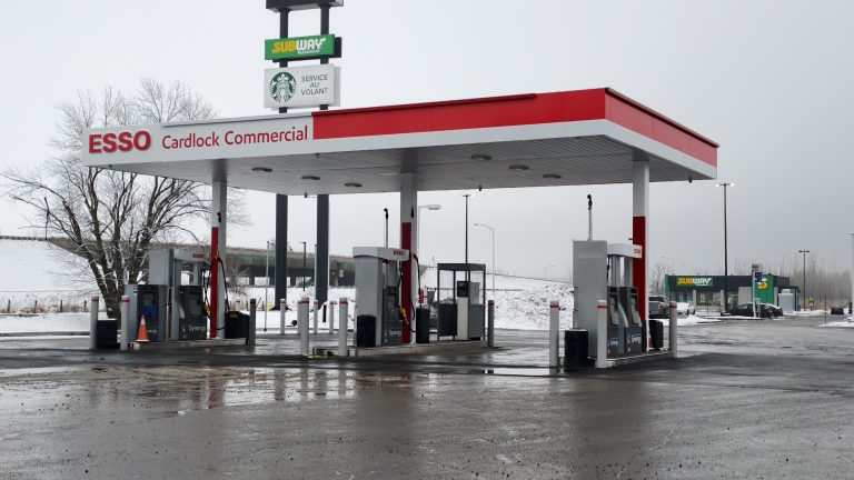 Harnois Énergies inaugure un nouveau site « CARDLOCK » à Berthierville