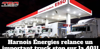 Harnois Énergies relance un important truck stop sur la 401, sortie 230, en Ontario Station de ravitaillement Harnois Énergies de nuit avec diesel commercial et Cardlock Esso, illustrant le projet de relance d’un important truck stop à Woodstock en Ontario, le long de l’autoroute 401, destiné au camionnage est-ouest au Canada.