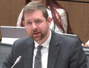 Xavier Barsalou-Duval, député du Bloc Québécois, au Comité Permanent des Transports à Ottawa.