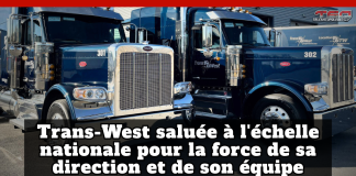 Trans-West saluée à l’échelle nationale pour la force de sa direction et de son équipe Camions de Trans-West alignés au terminal de l’entreprise à Lachine, avec le texte sur le visuel : « Trans-West saluée à l’échelle nationale pour la force de sa direction et de son équipe ».