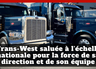 Trans-West saluée à l’échelle nationale pour la force de sa direction et de son équipe Camions de Trans-West alignés au terminal de l’entreprise à Lachine, avec le texte sur le visuel : « Trans-West saluée à l’échelle nationale pour la force de sa direction et de son équipe ».