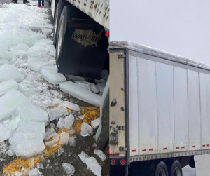 Camion intercepté à l'Islet par les contrôleurs routiers, avec une importante couche de neige et de glace sur le toit de la remorque.