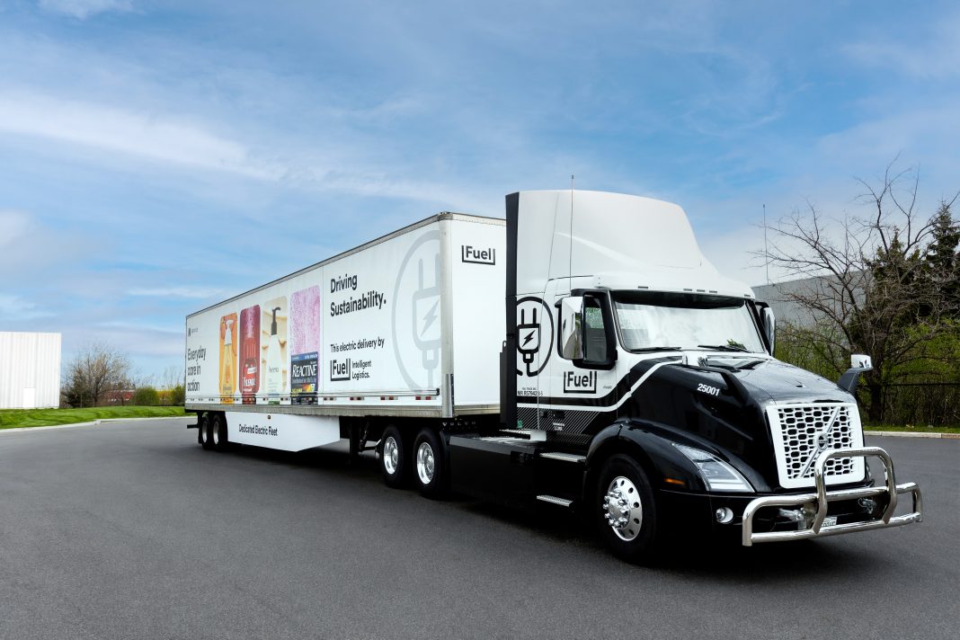 Fuel Transport, camion électrique avec Kenvue Canada.