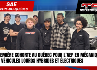 Première cohorte au Québec pour l’AEP en mécanique de véhicules lourds hybrides et électriques Première cohorte au Québec de l’AEP en mécanique de véhicules lourds hybrides et électriques du SAE Centre-du-Québec, avec les élèves.
