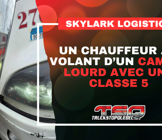 Camionneurs : Au volant d’un camion lourds avec un permis classe 5 Camionneurs : Camionneurs : Un chauffeur au volant d'un camion lourd de Skylark Logistics n'a qu'un permis de conduire de classe 5.