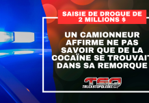 Un camionneur affirme ne pas savoir que de la cocaïne se trouvait dans sa remorque Visuel de Truck Stop Québec sur une saisie de drogue de 2 millions $, avec des gyrophares en arrière-plan et un texte indiquant qu’un camionneur affirme ne pas savoir que de la cocaïne se trouvait dans sa remorque.